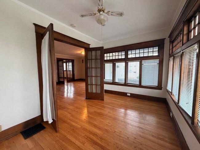 Building Photo - 1047 Sibley St NW