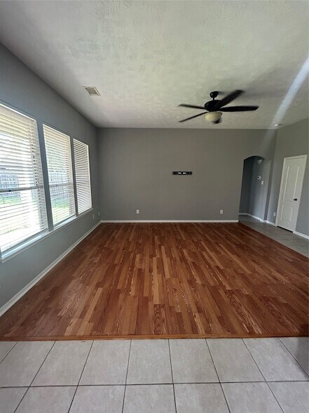 Building Photo - 9518 Brackenton Crest Dr