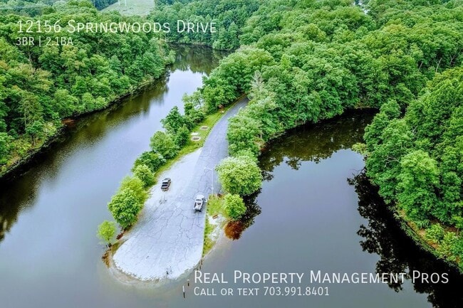 Building Photo - New Paint