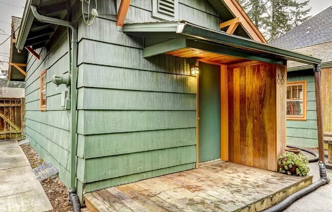 Building Photo - 7307 SW 31st Ave