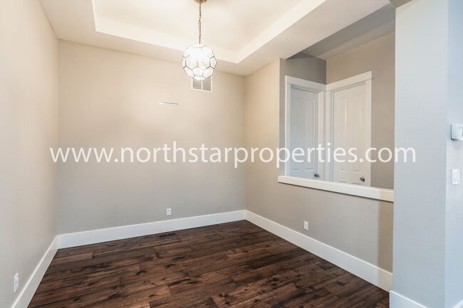 Building Photo - 20462 SW Arnold Pl