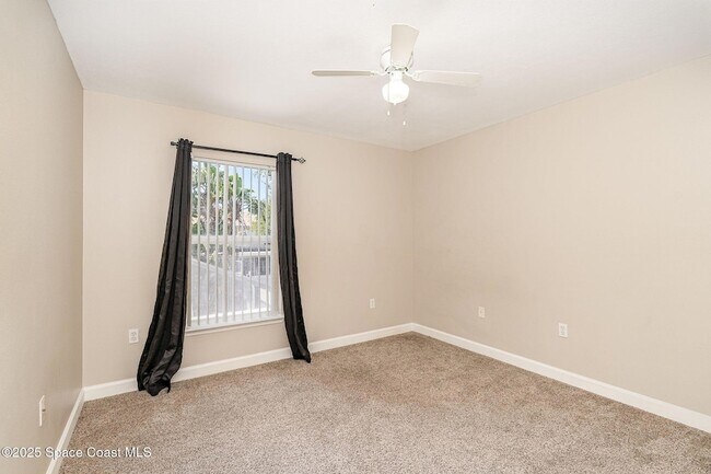 Building Photo - 5277 Mansford Pl