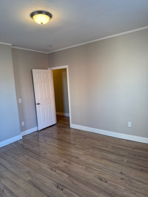 Building Photo - 171 Capen St