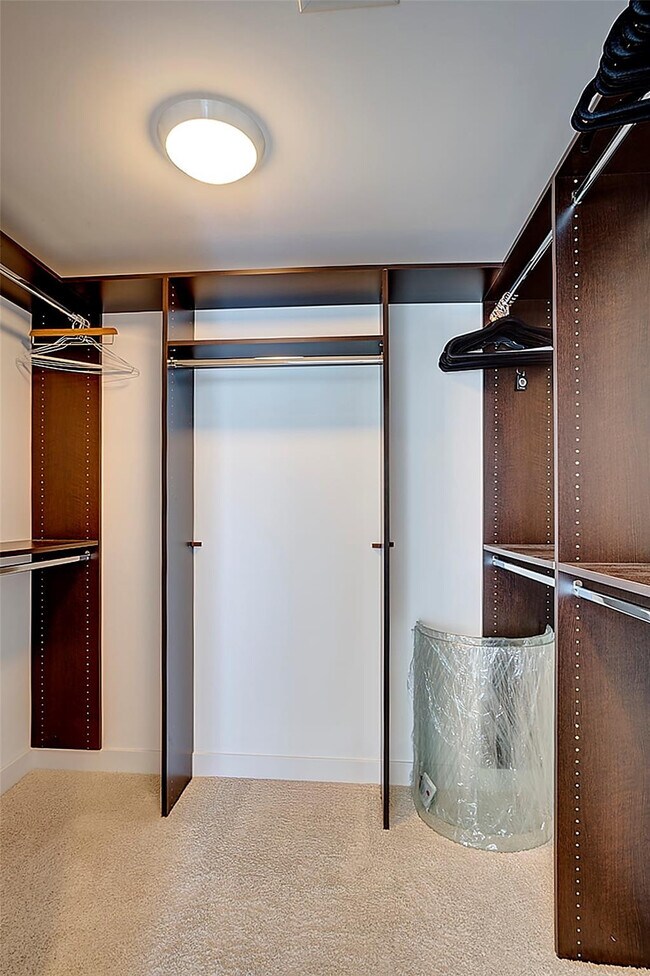 Building Photo - 2831 N Ocean Blvd