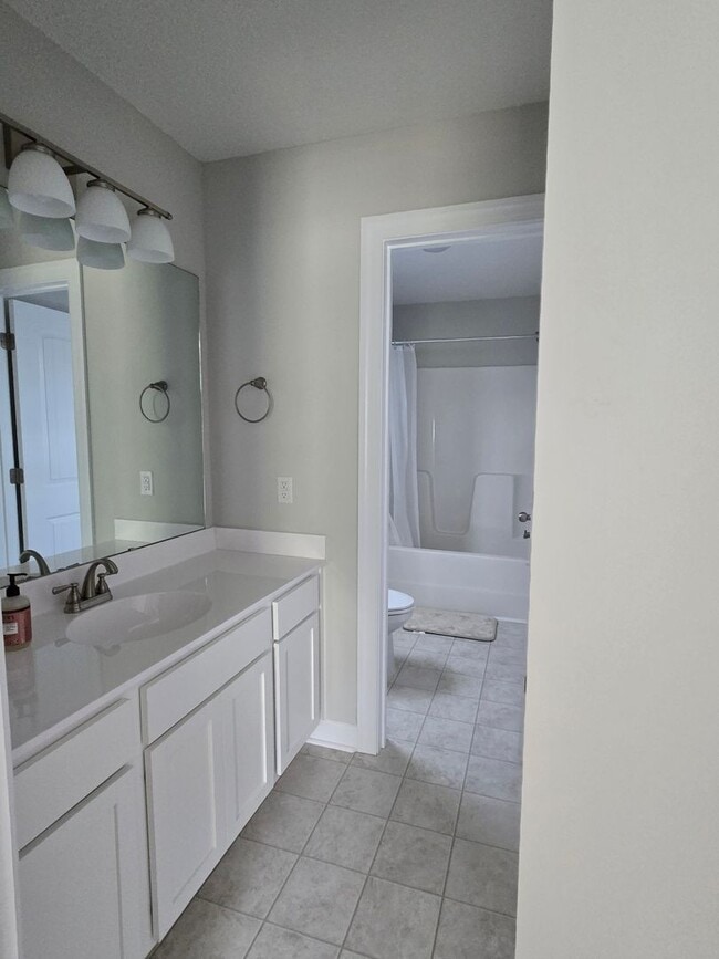 Building Photo - 309 Samuel Run Dr