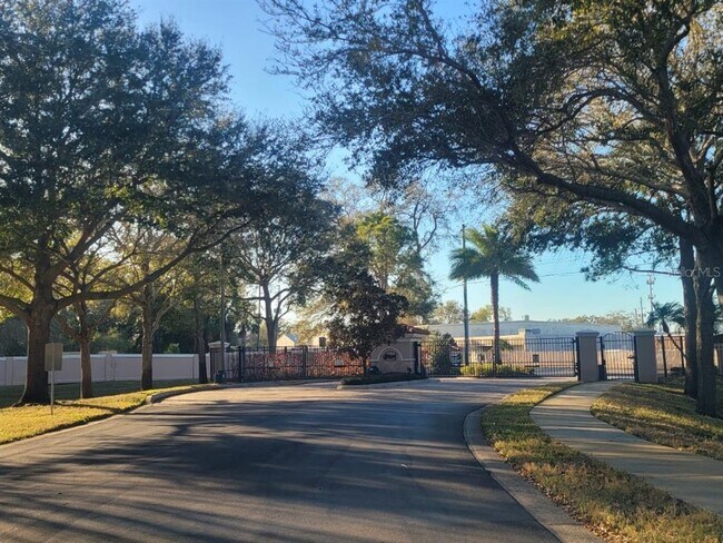 Building Photo - 820 Lantern Way