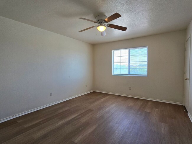 Building Photo - 3406 Zephyr Rd