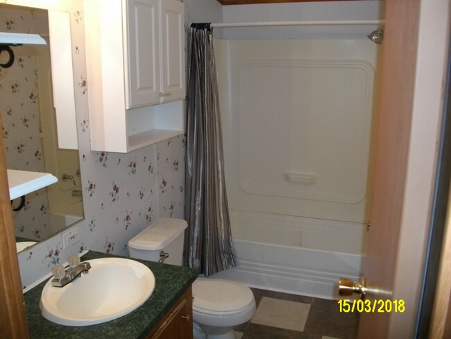 Building Photo - 387 Deanne Ln