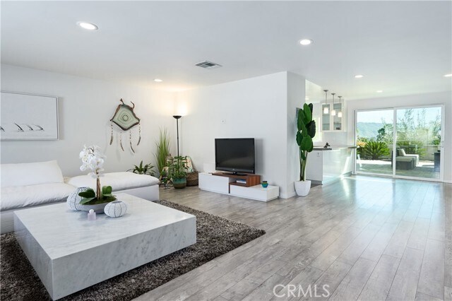 Building Photo - 6550 Smoke Tree Ave