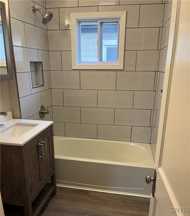 Building Photo - 2018 James St