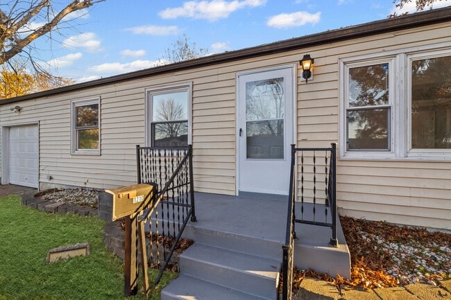 Building Photo - Sweet on Nectar