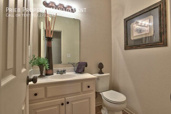 Building Photo - Prairie Haven Duplex - Available January 19th