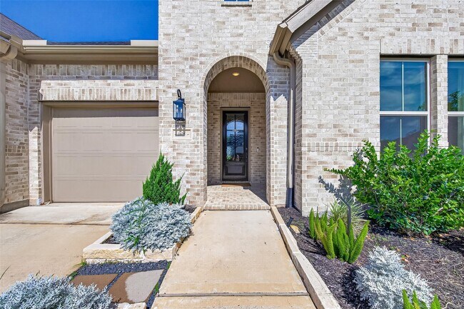 Building Photo - 1635 Delta Oaks Dr