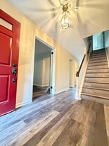 Building Photo - 7 Liberte Ln