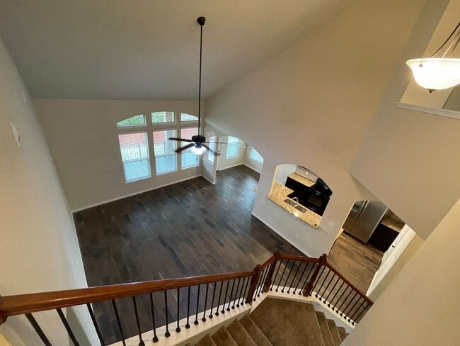 Building Photo - 3240 Valentino Dr