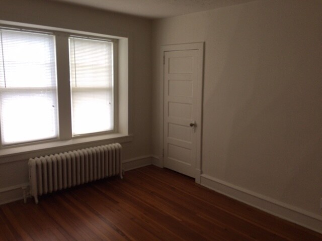 Building Photo - 1000 W 28th St