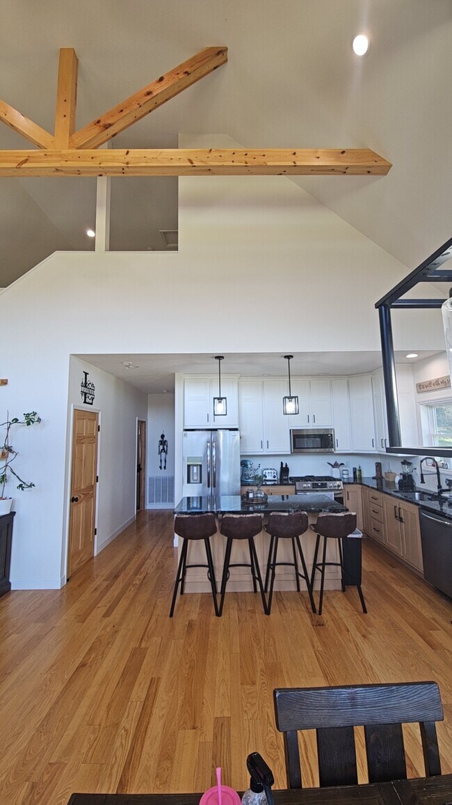 Building Photo - 207 Hawk Run