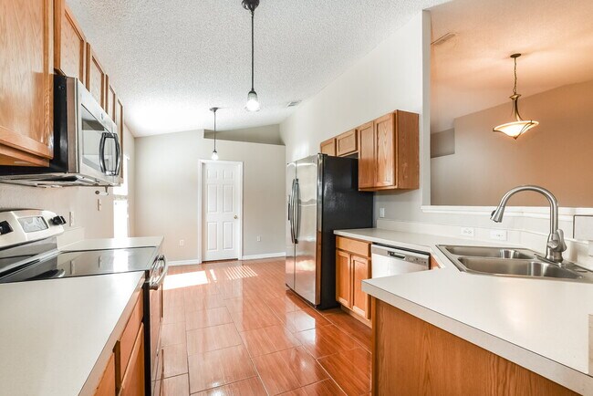 Building Photo - 681 Brown Bear Ct