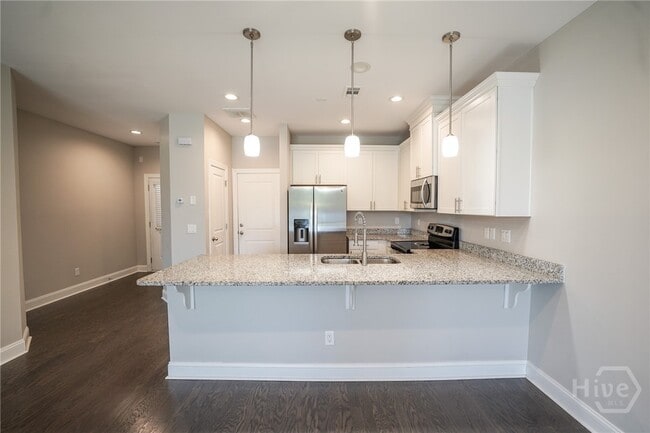 Building Photo - 160 Lake Lily Dr