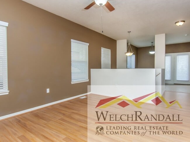 Building Photo - Comfort Meets Style: 2 Bed, 1.5 Bath Herri...