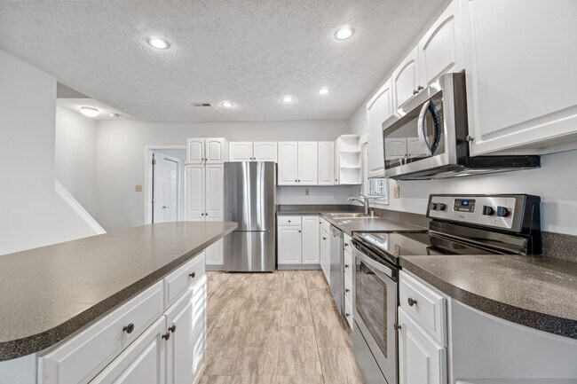 Building Photo - Must see in Eastport!