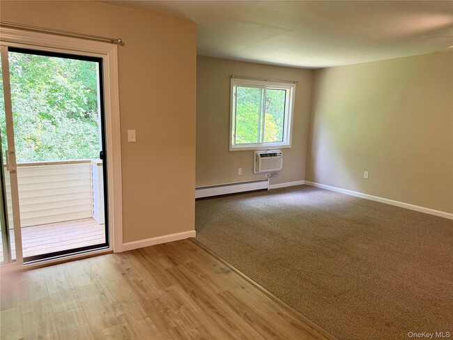 Building Photo - 19 Scarborough Ln