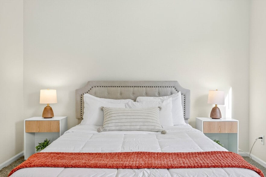 Building Photo - 12114 Brushfield Ln