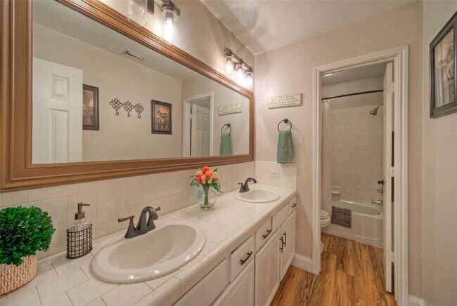 Building Photo - 511 Chaney's Crossing
