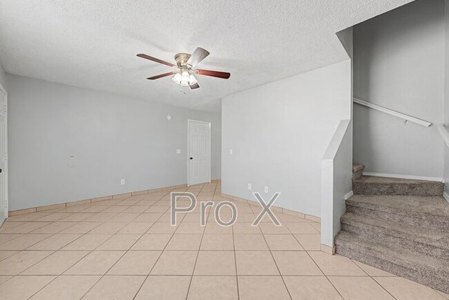 Building Photo - 3403 SW Victoria Pl