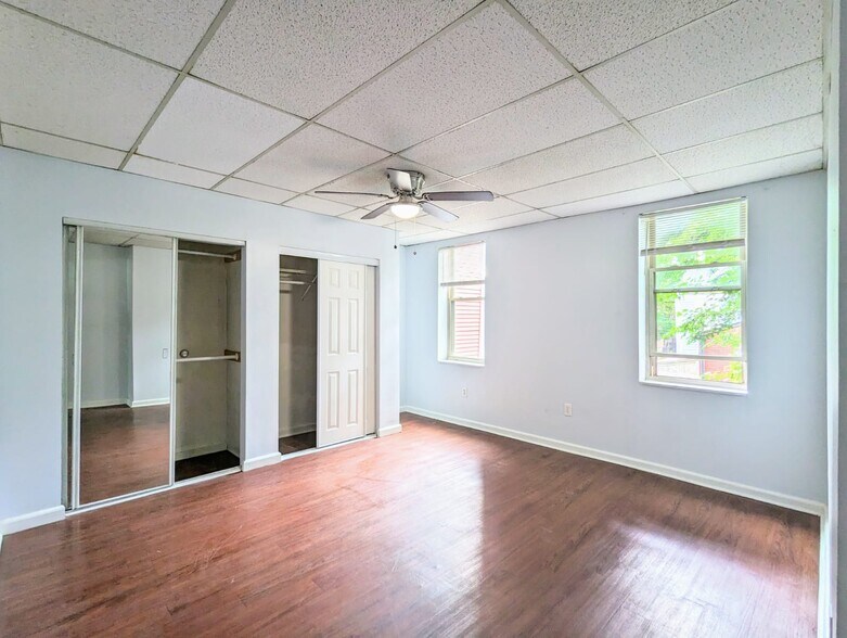 Building Photo - 5139 Carnegie St