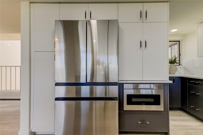 Building Photo - 500 N Osceola Ave