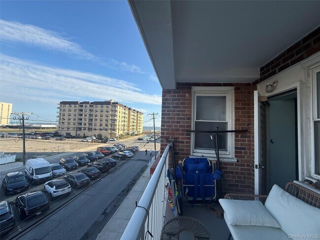 Building Photo - 55 Monroe Blvd