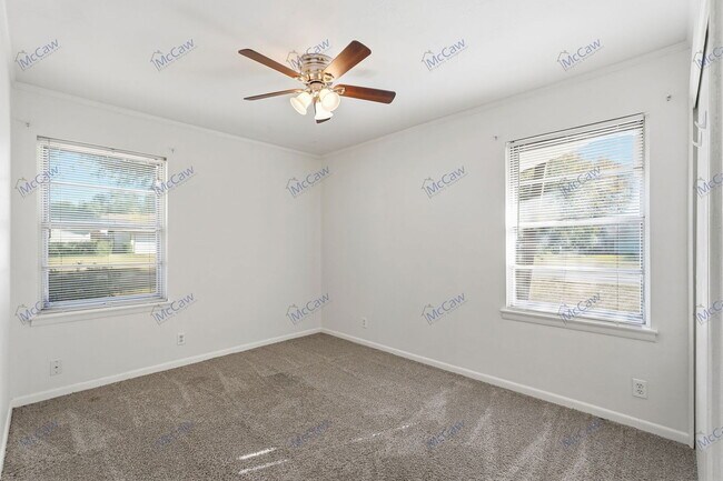 Building Photo - 3401 Princeton Dr