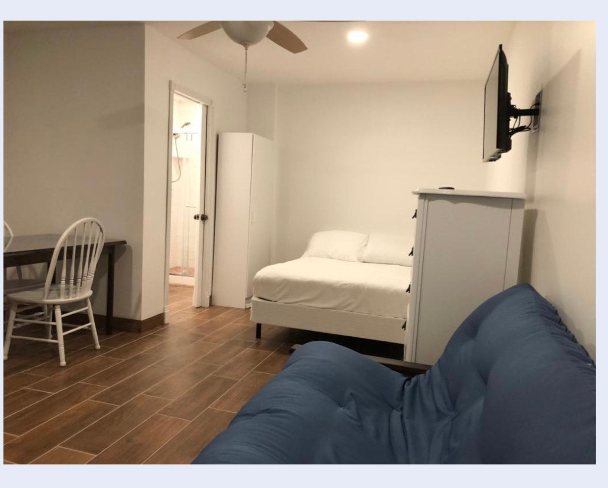 Building Photo - 2818 W San Isidro St