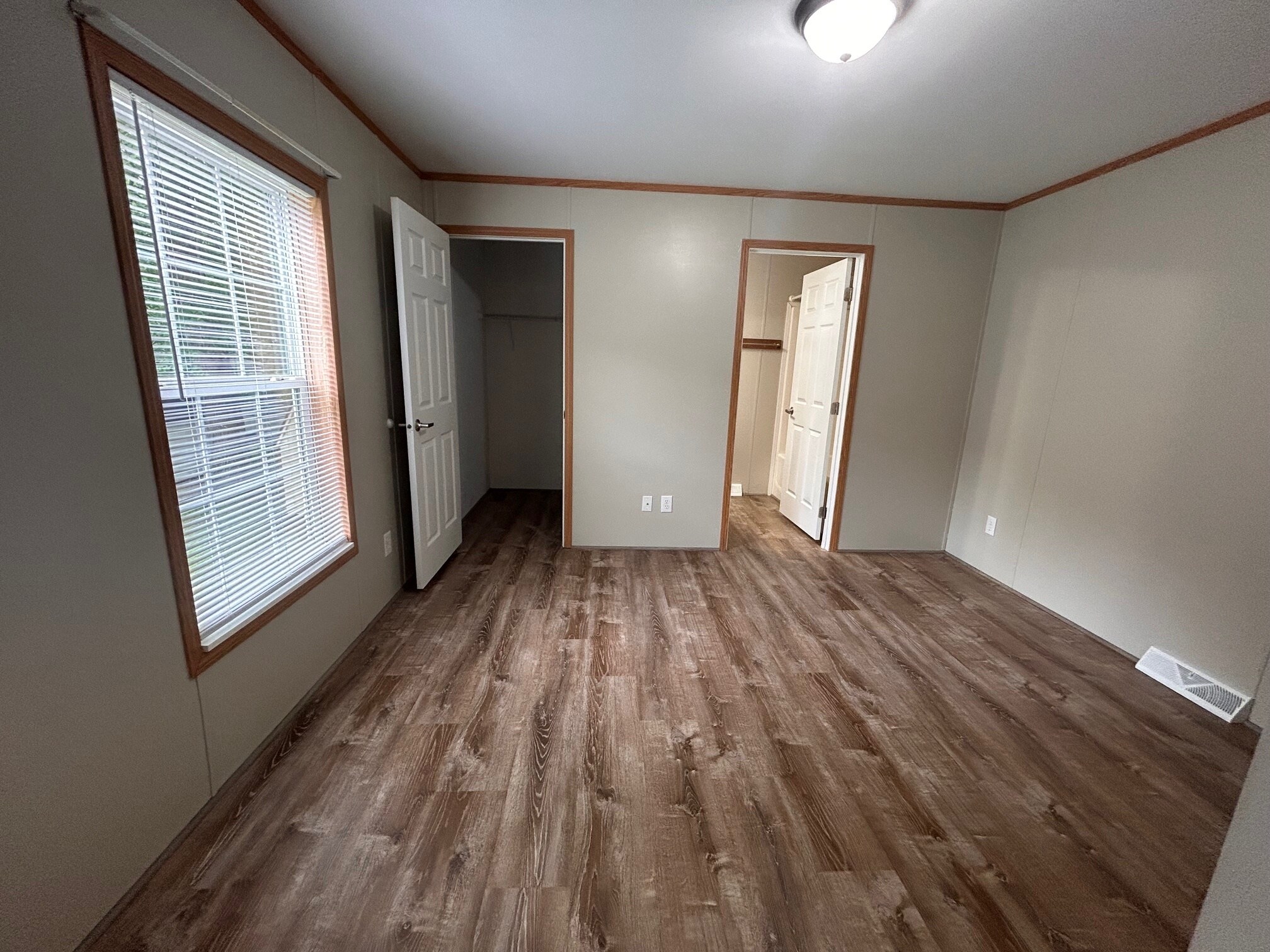 Building Photo - 4 Deer Run Pky