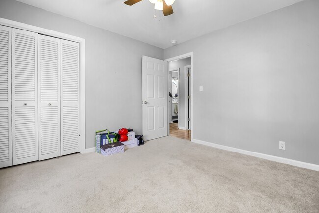 Building Photo - 1497 Craig Dr
