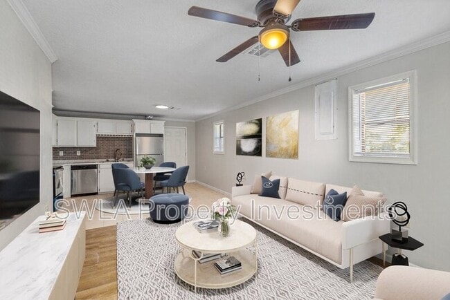 Building Photo - 535 W Lyons St