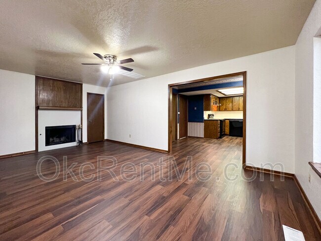 Building Photo - 6801 Chisholm Ct