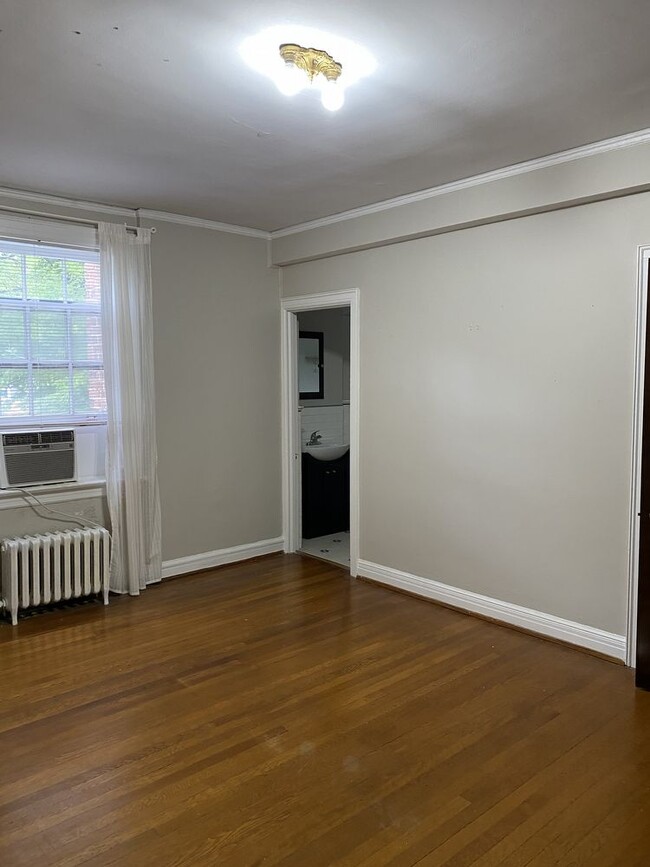 Building Photo - Winburn Court Apartments