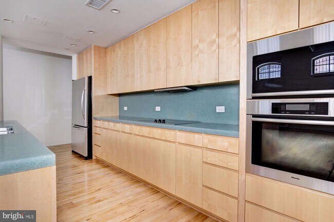 Building Photo - 437 New York Ave NW