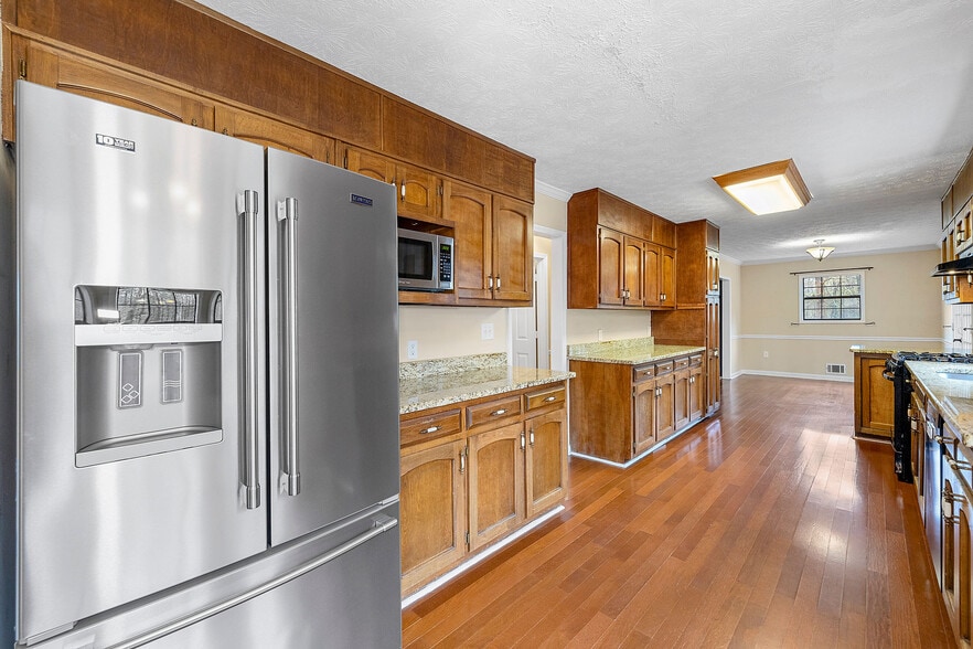 Building Photo - 249 Tony Trl SE