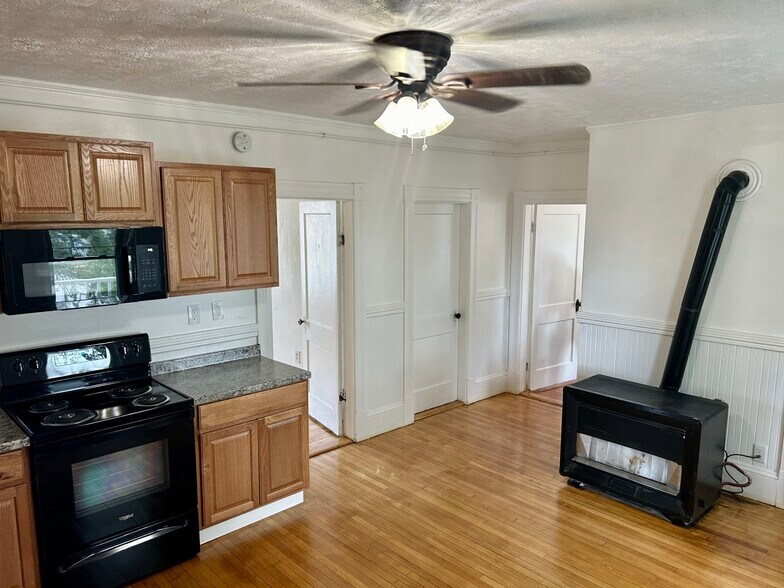 Most efficient monitor heating natural gas - 59 Cotter Ct