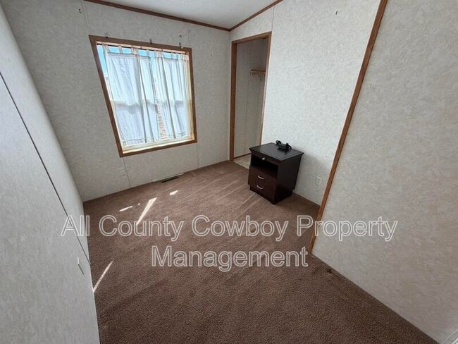 Building Photo - 3000 Pope Springs Rd