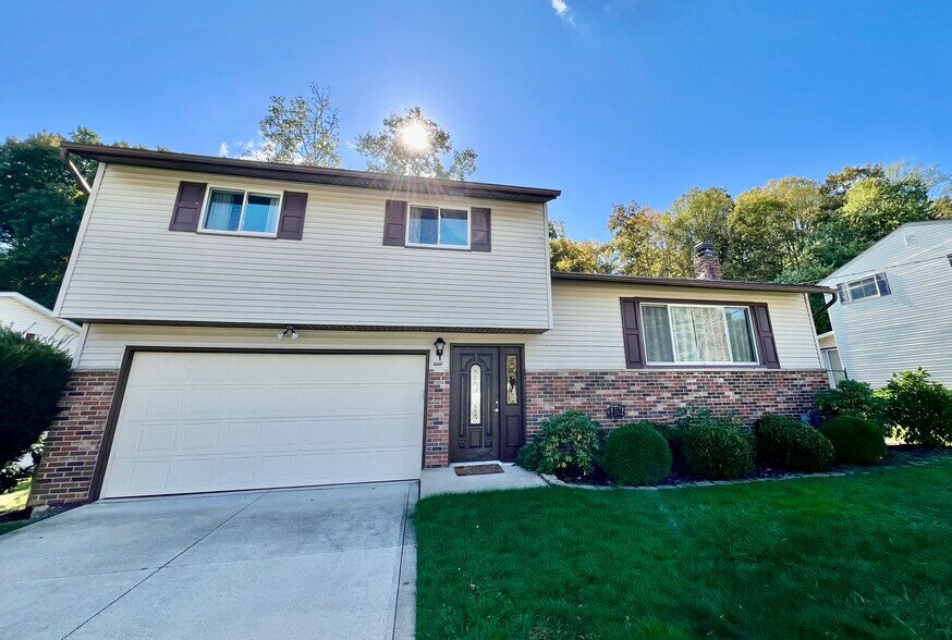 Building Photo - 10098 Belmeadow Dr