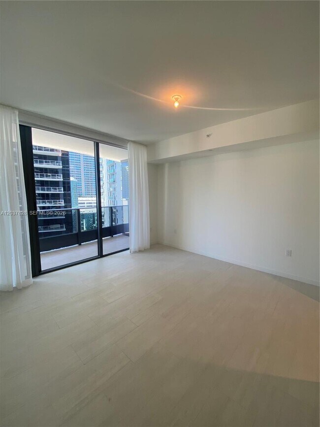 Building Photo - 1000 Brickell Plaza