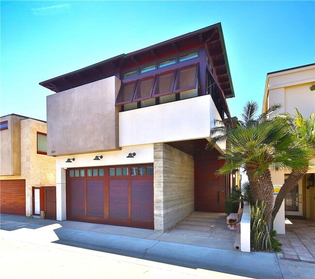 Building Photo - 3124 The Strand