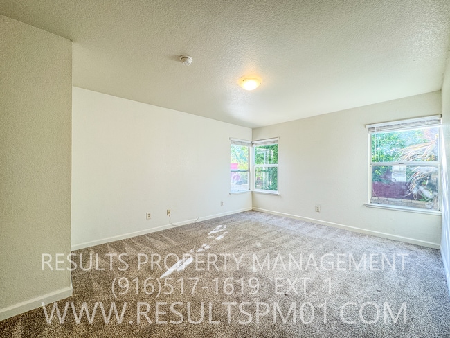 Building Photo - 4 Bedroom Rocklin Beauty. Pet Friendly