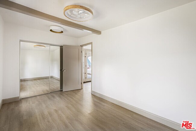 Building Photo - 1169 S Sierra Bonita Ave