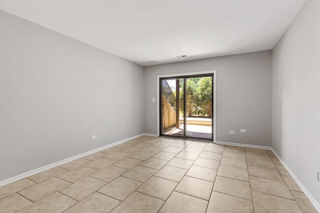 Building Photo - 1444 Stonebridge Cir