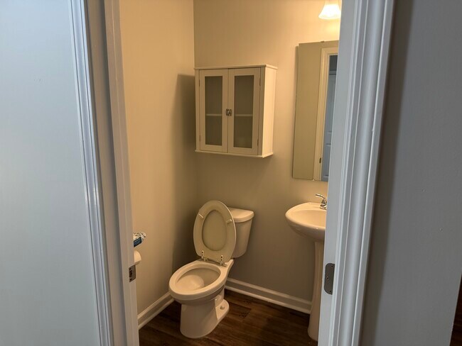 Building Photo - 212 Windfall Rd